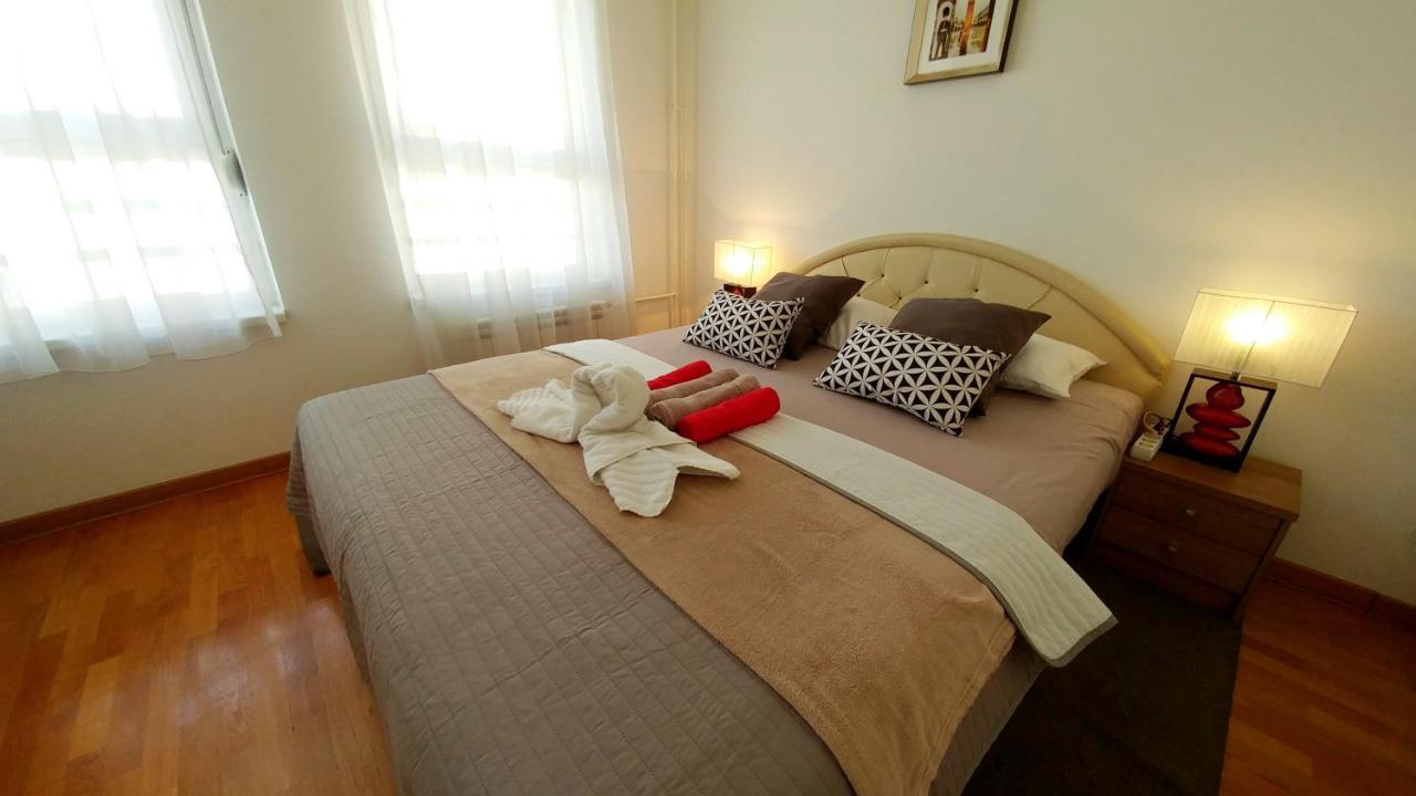 Apartments Belville Lux Belgrado Esterno foto