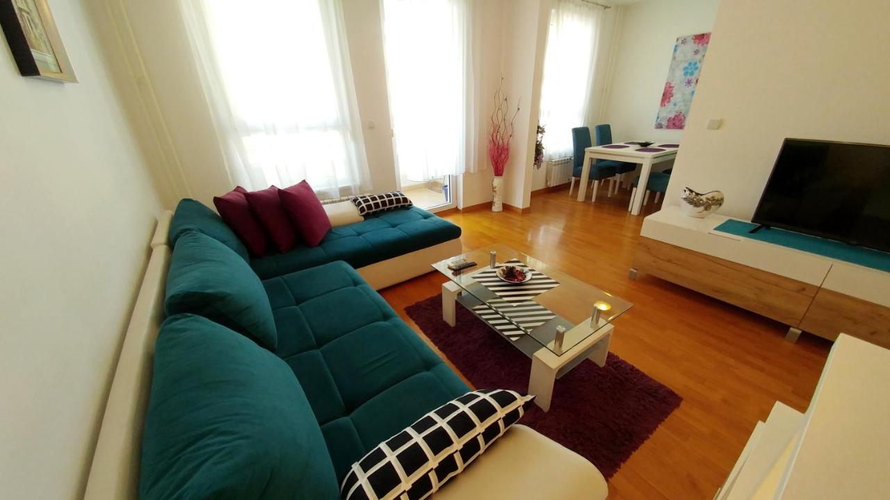 Apartments Belville Lux Belgrado Esterno foto