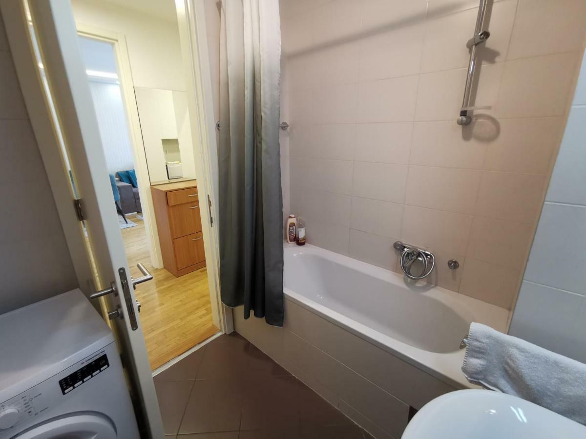 Apartments Belville Lux Belgrado Esterno foto
